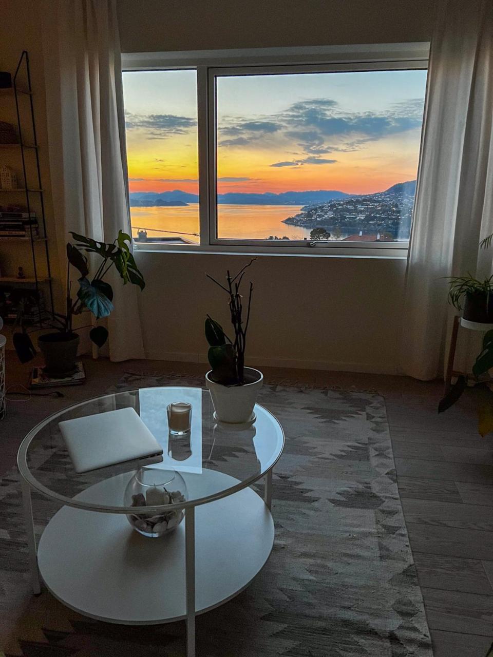 Golden Fjord-View Apartment Bergen Bagian luar foto