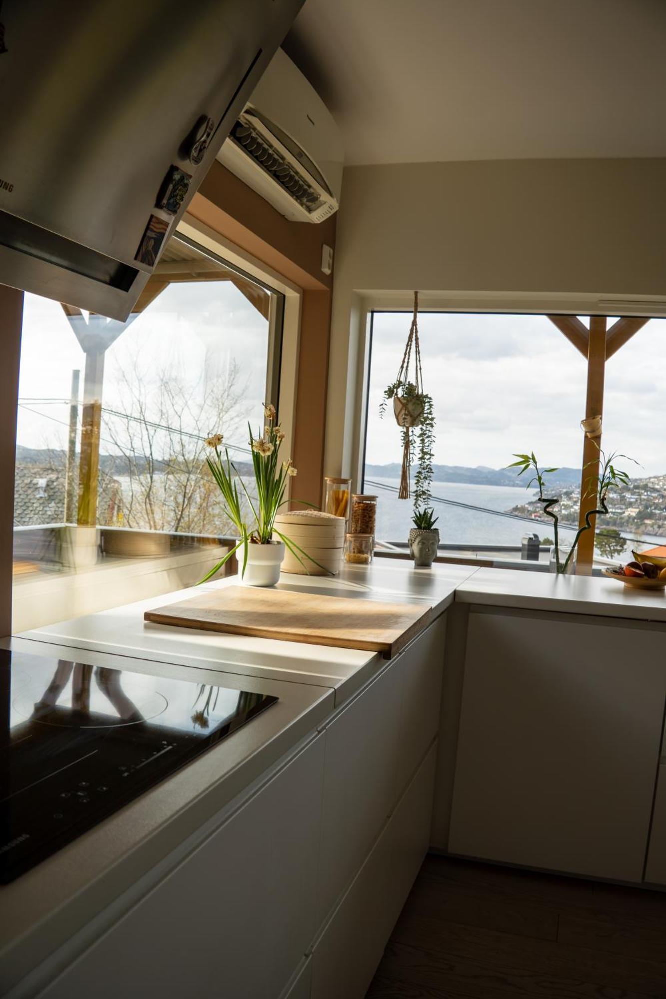 Golden Fjord-View Apartment Bergen Bagian luar foto