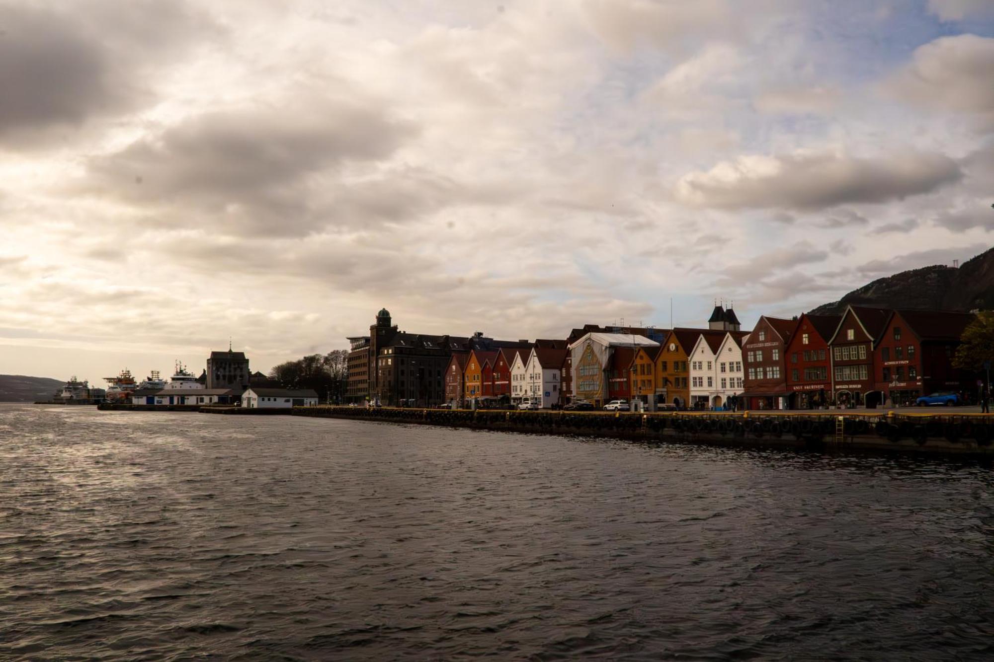 Golden Fjord-View Apartment Bergen Bagian luar foto